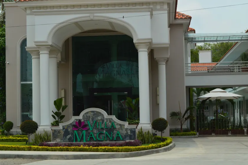 hotel villa magna poza rica - Image 1