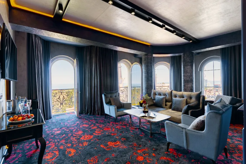 Tapis Rouge Design Boutique Hotel - Image 1