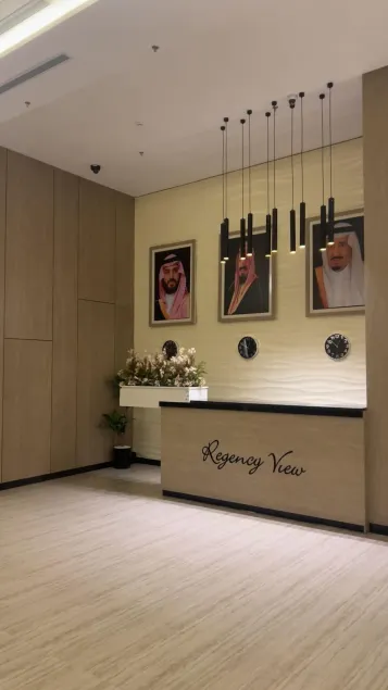 Regency View Hotel - Image 1