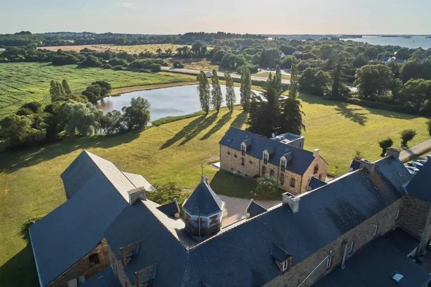 Le Manoir de Kerbot - Image 1