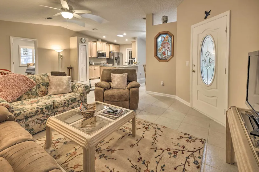 Pet-friendly Flagler Beach Home w/ Yard Near Beach - Interiör