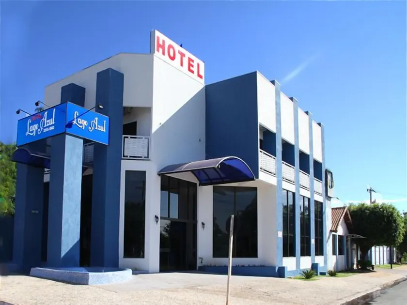 Hotel Lago Azul - Image 1