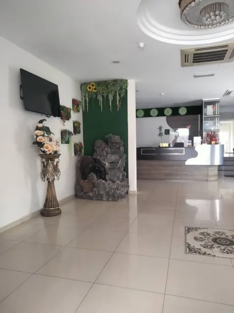 K Garden Hotel Parit Buntar - Rezeption