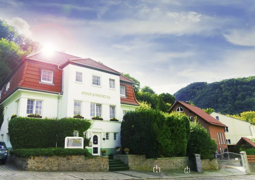 Hotel Garni Haus Sonneneck - Image 1