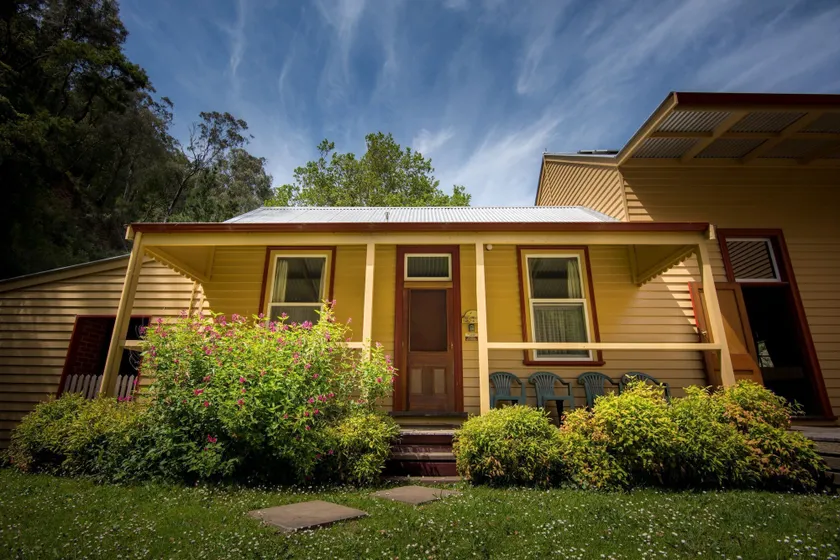 Creek Cottage - Image 1