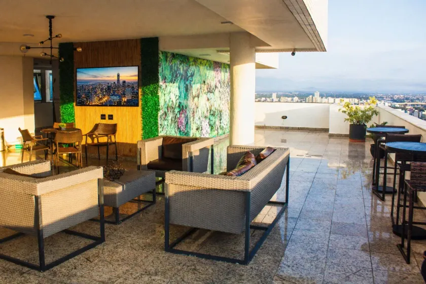Royal Urban Macaé Hotel - Image 1