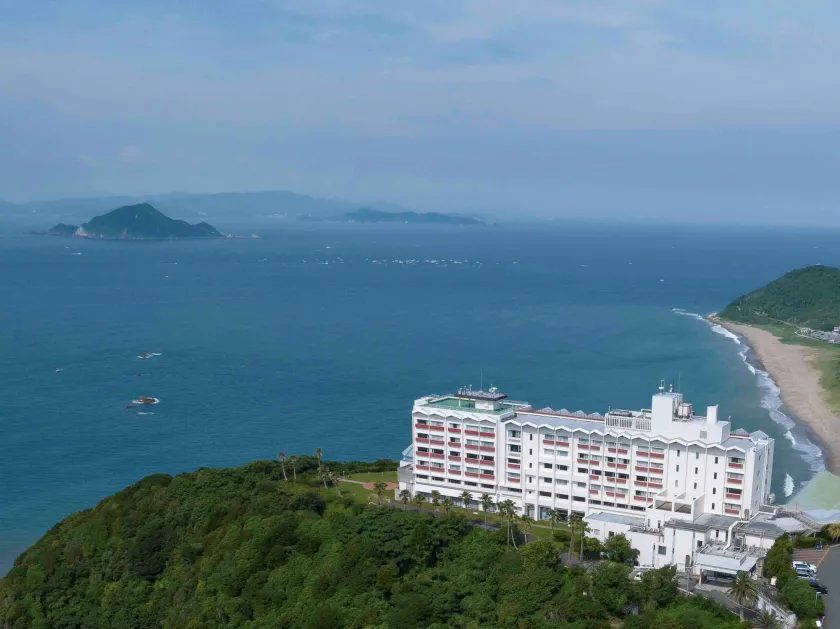Irago Ocean Resort - Image 1