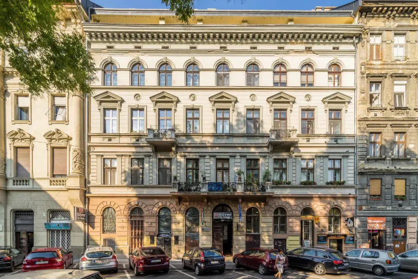 Silver Hotel Budapest City Center - Image 1