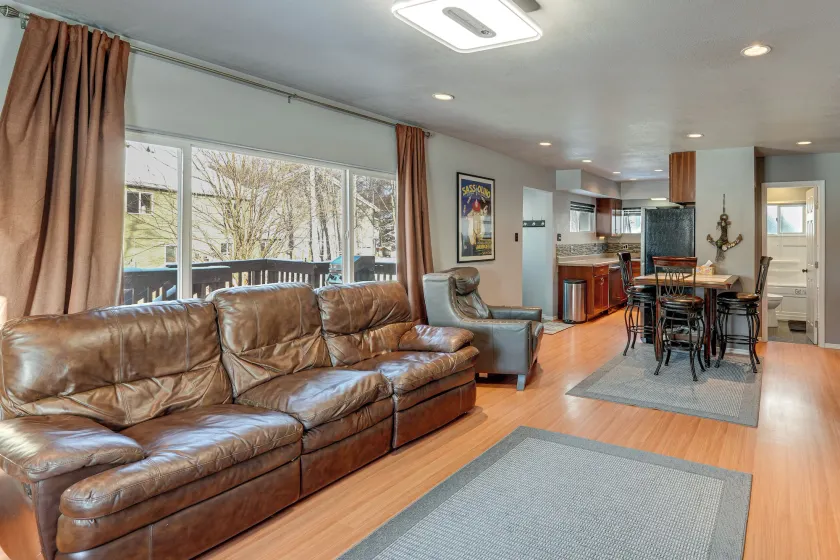 Hike, Bike & Ski! Cozy Anchorage Townhome - Image 1