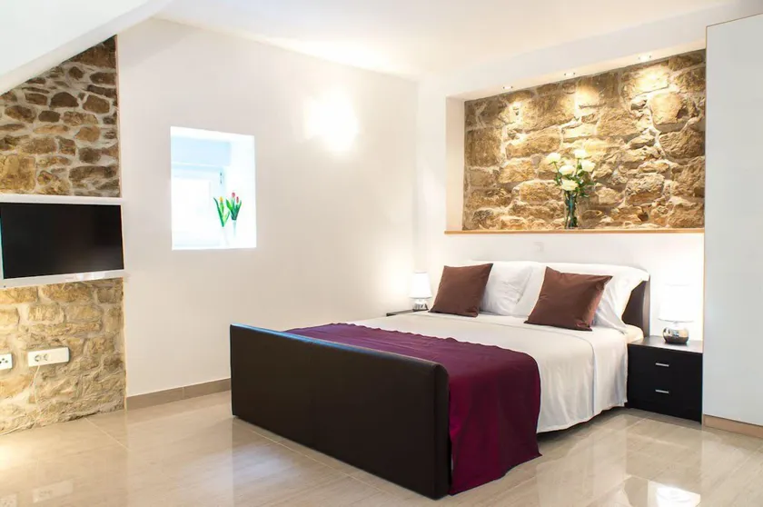 Split Allure Apartments - Image 1