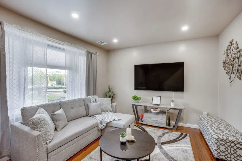 Charming Willow Grove Home w/ Patio + Fire Pit! - Interior
