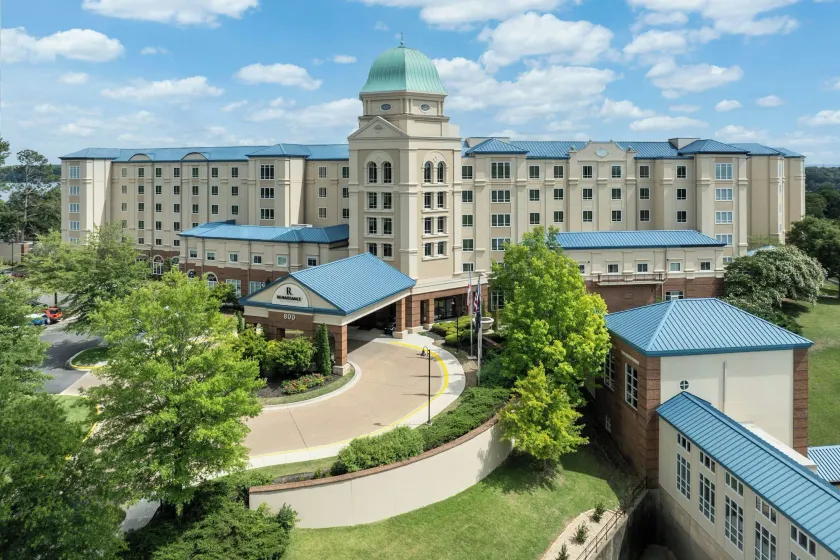 Renaissance Shoals Resort & Spa - Image 1
