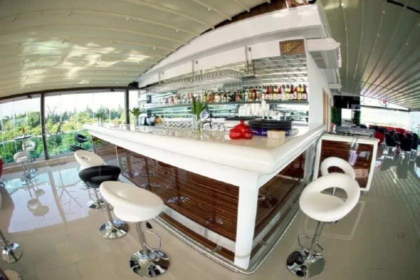 Idahan Hotel - Image 1