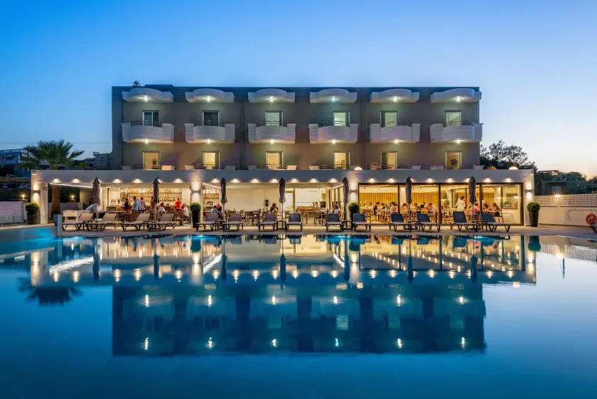 Dore Hotel - Image 1