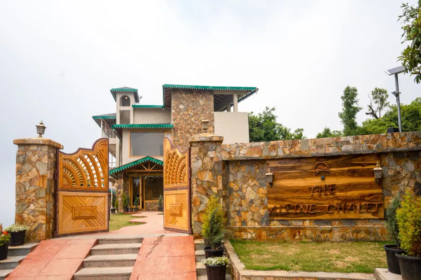 The Alpine Chalet Resort - Image 1
