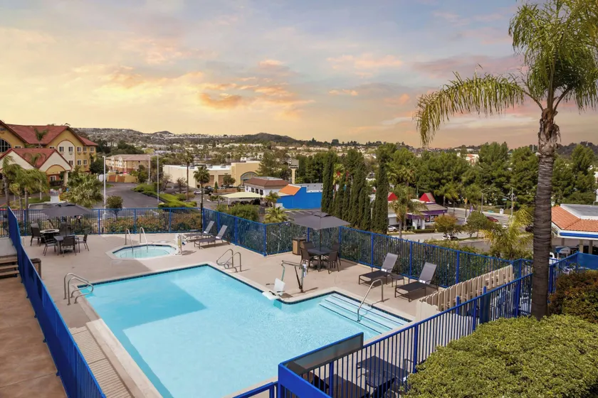 Fairfield Inn by Marriott Santa Clarita Valencia - Image 1