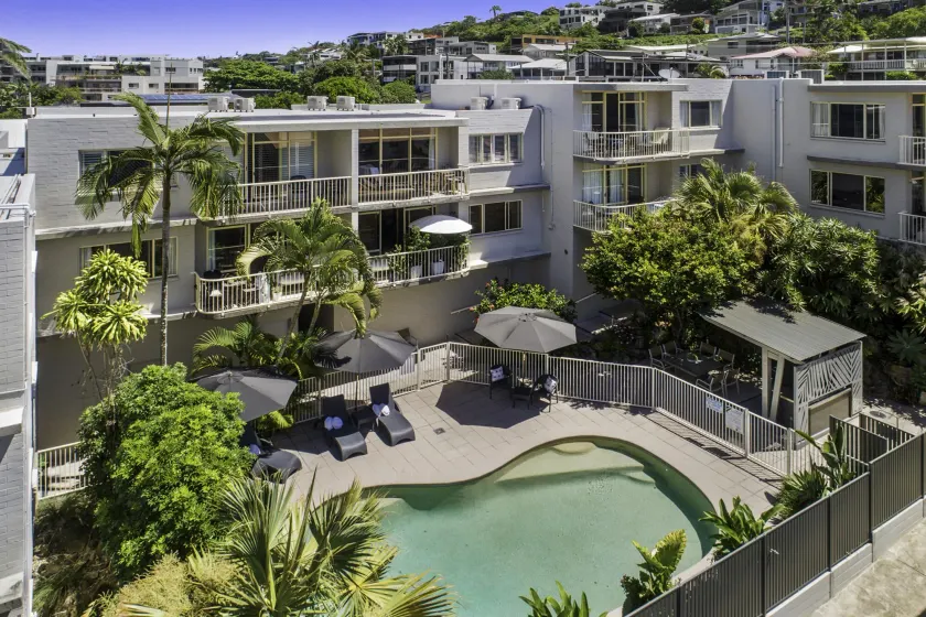 Surf Dance Apartments - Image 1