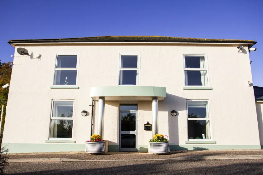 Fair Oak House Exeter Airport - Image 1