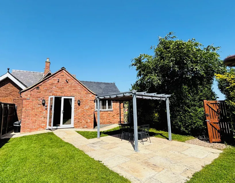 The Old Gate House Annexe - Image 1