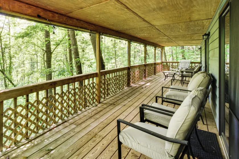 Cozy Franklin Retreat w/ Deck - 5 Mi to Downtown! - Image 1