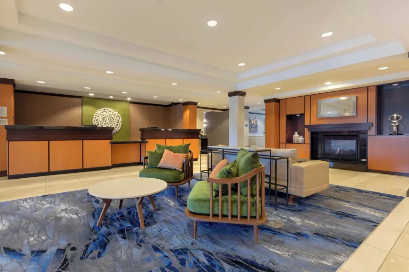 Fairfield Inn & Suites by Marriott Rockford - Image 1