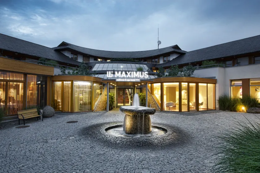 Maximus Resort - Image 1