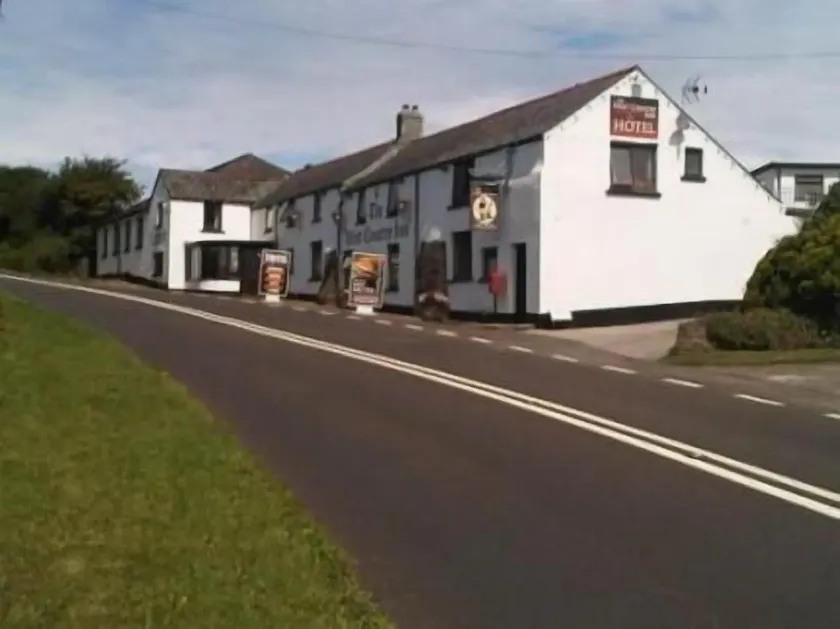 The West Country Inn - Image 1