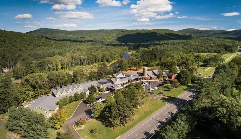 Emerson Resort & Spa - Image 1