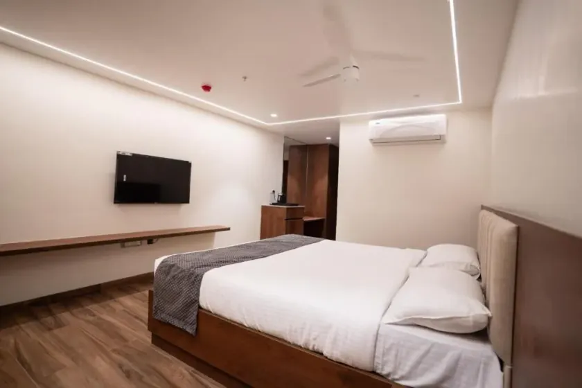 Ricch Hotels - Room