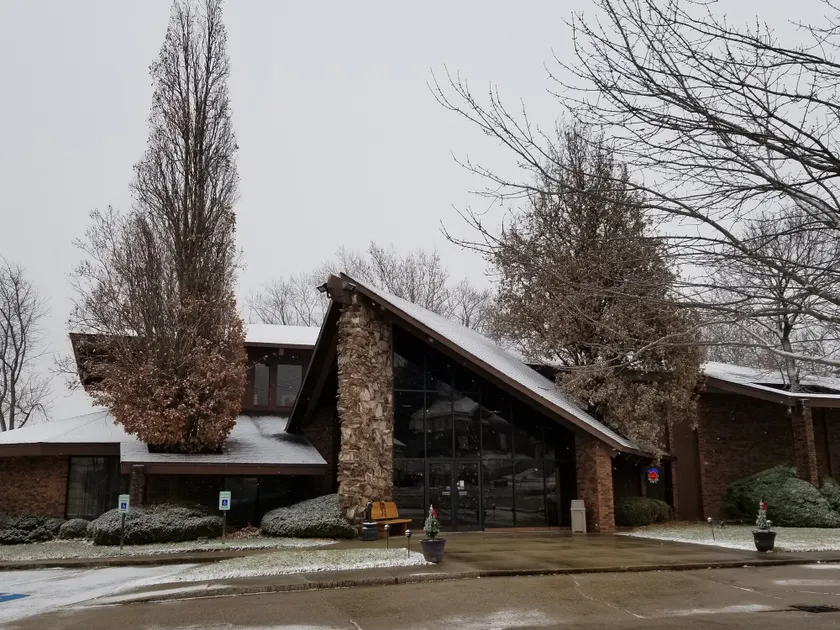 RiverBank Lodge - Image 1