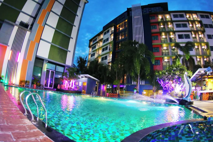 Arthitaya Green Nature Hotel & Lakkhana Poolside Resort - Image 1
