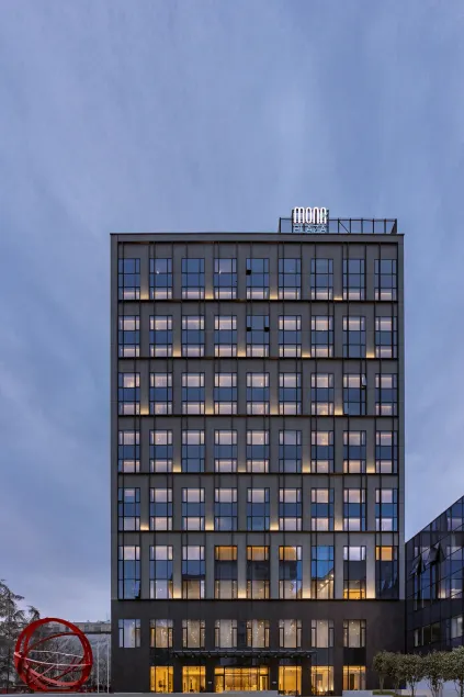 Hotel Mona Plaza - Image 1