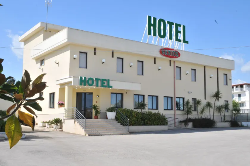Hotel Genius - Image 1
