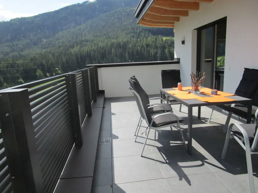 Apartment Skyline - Image 1