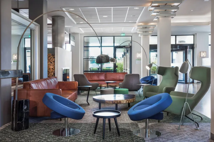 Courtyard by Marriott Amsterdam Airport - Image 1