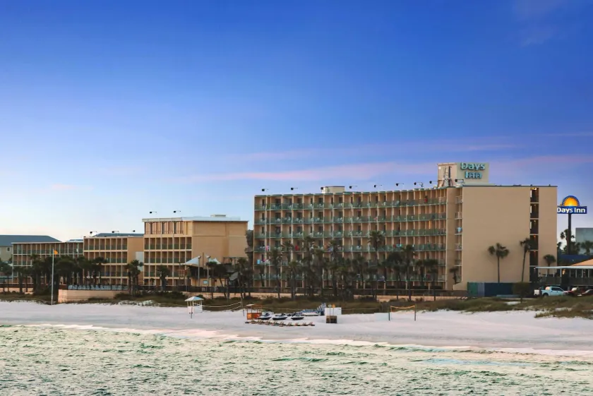 Days Inn by Wyndham Panama City Beach/Beachfront Resort  - Image 1