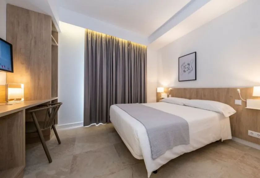 Hotel Victori - Image 1