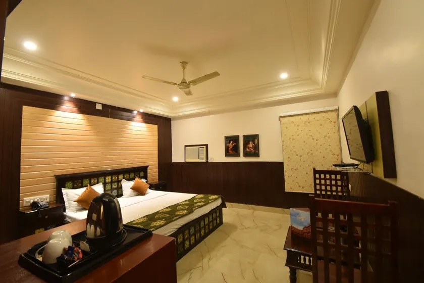 Hotel Sagar Niwas - Image 1