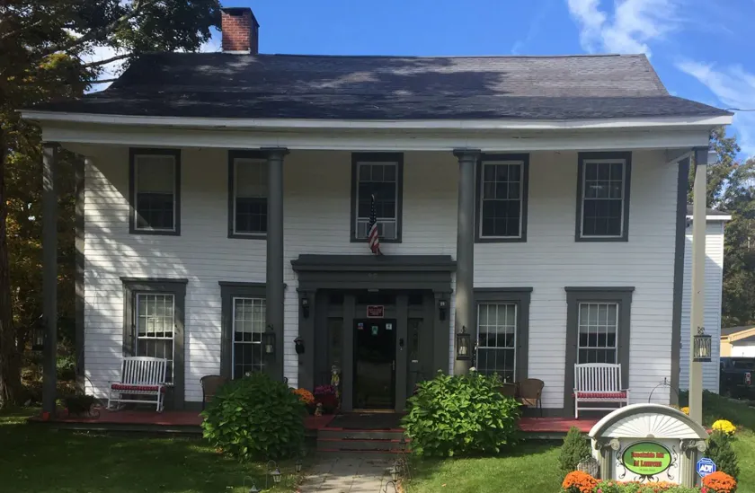 Brookside Inn At Laurens - Image 1