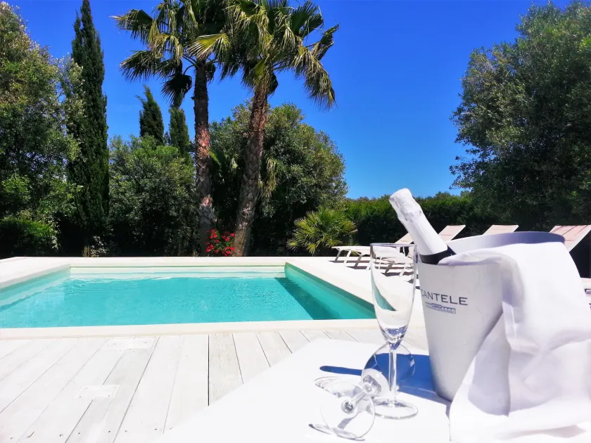 Villa Gina - Torre San Giovanni com Piscina a 5 Minutos das Maldivas de Salento - Image 1