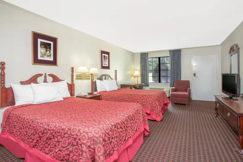 A Red Dot Inn - Image 1