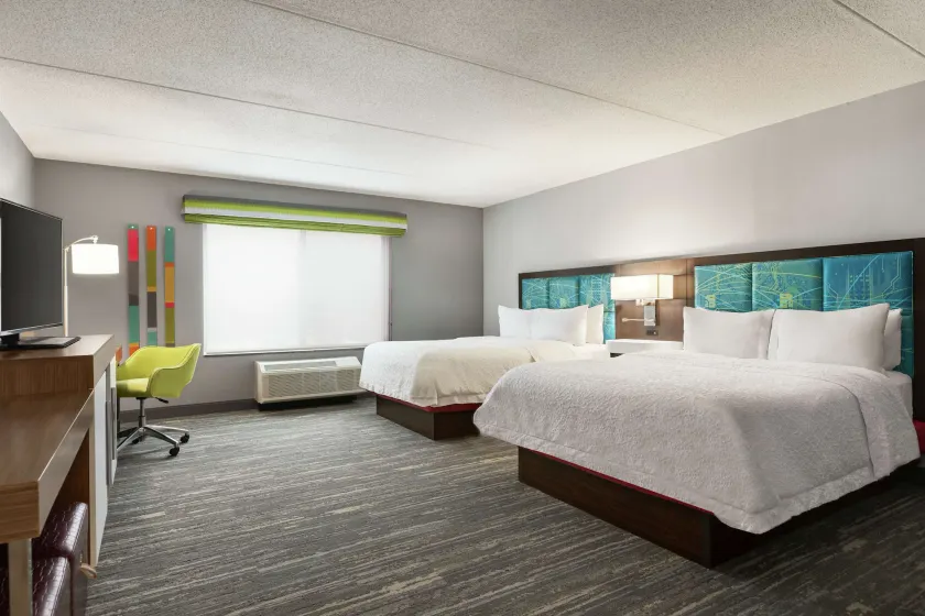 Hampton Inn by Hilton London - Image 1