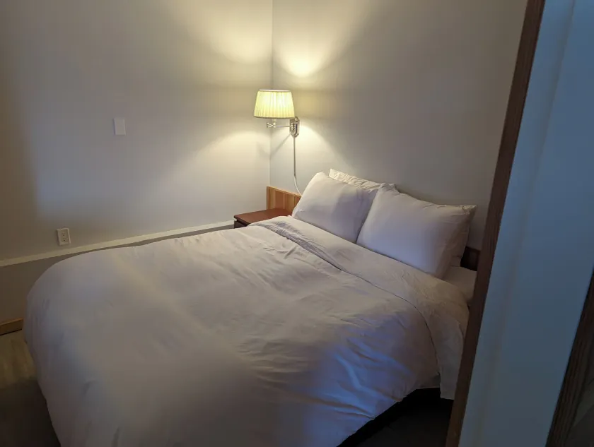 Gordie's Inn & Suites - Image 1