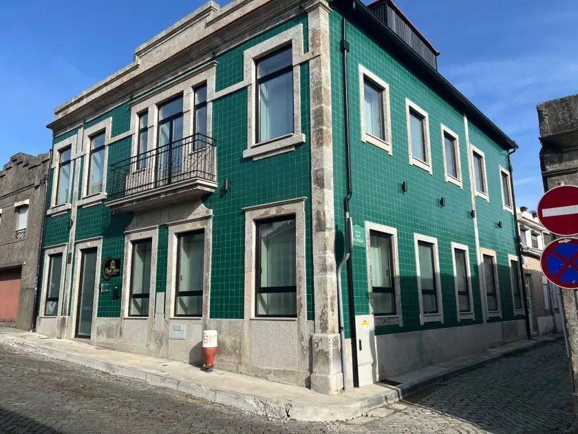 Oporto Station Hostel & Rooms - Image 1