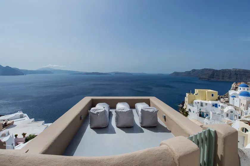 Ammos Oia Mansion - Image 1