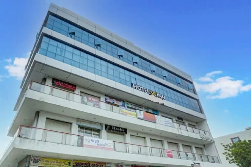 Hotel SR Inn - Image 1