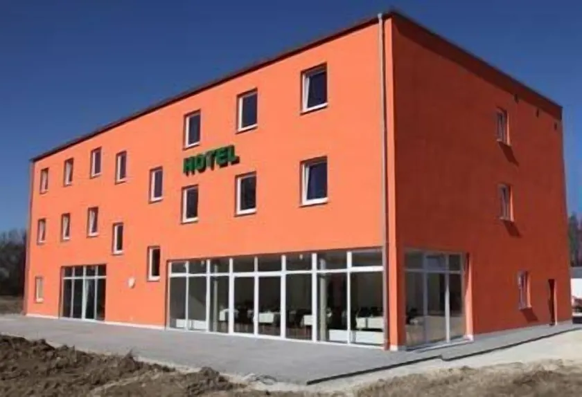 Hotel am Interpark - Image 1