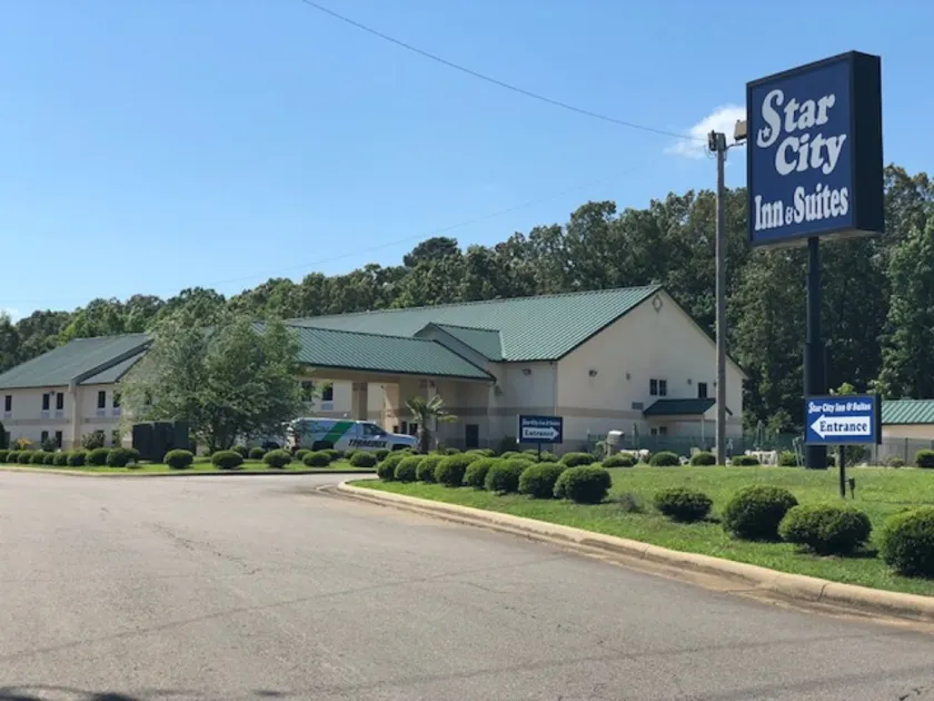 Star City Inn & Suites - Image 1