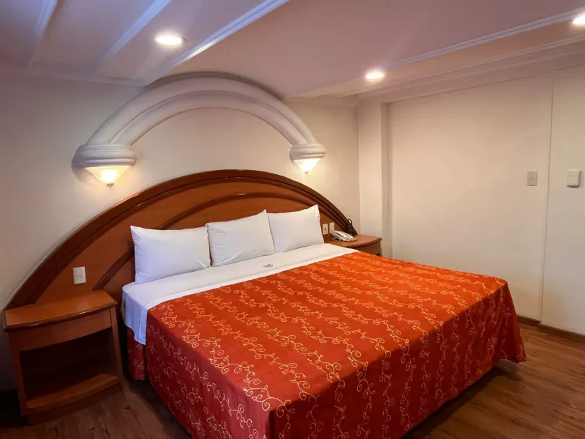 Hotel Premier - Image 1
