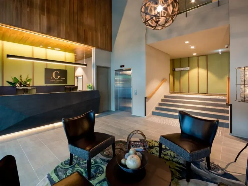 The Glen Hotel and Suites - Vestíbulo